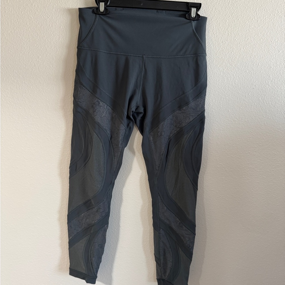 Lululemon Wunder Under 25” Lace Leggings
